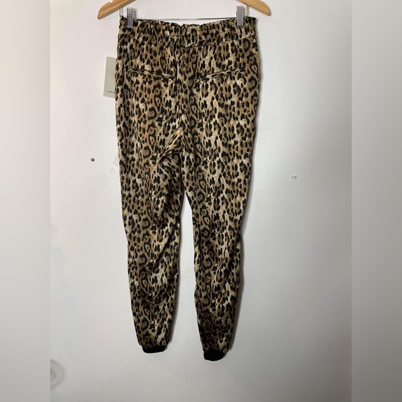 NWT, Zara cheetah jogger pants, size medium - Picture 8 of 12
